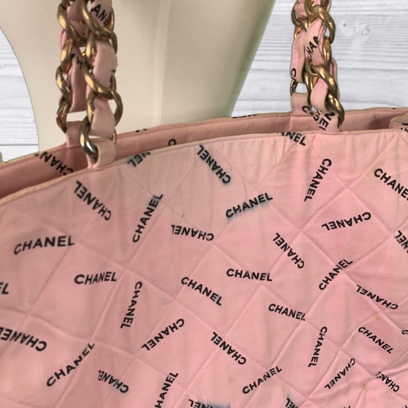 **SOLD**Authentic Chanel Pink Chain Tote - Picture 4 of 8